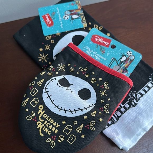 Disney The Nightmare Before Christmas kitchen towels and mitts - Picture 4 of 7